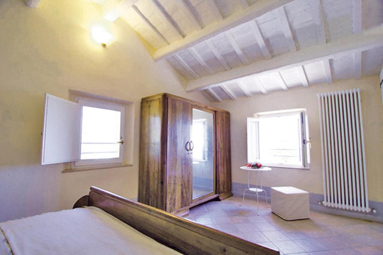 Villa Sant'Elena Morro dʼAlba المظهر الخارجي الصورة