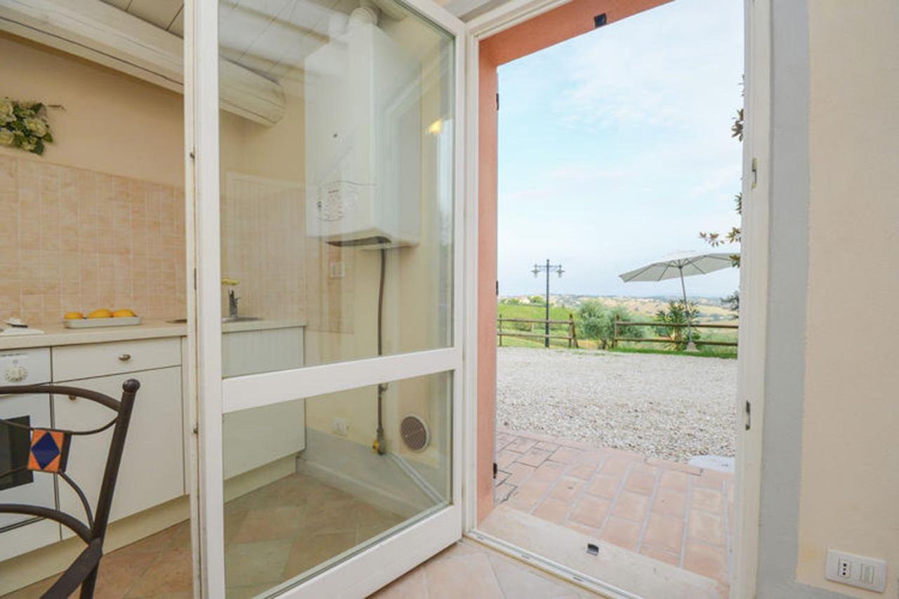 Villa Sant'Elena Morro dʼAlba المظهر الخارجي الصورة
