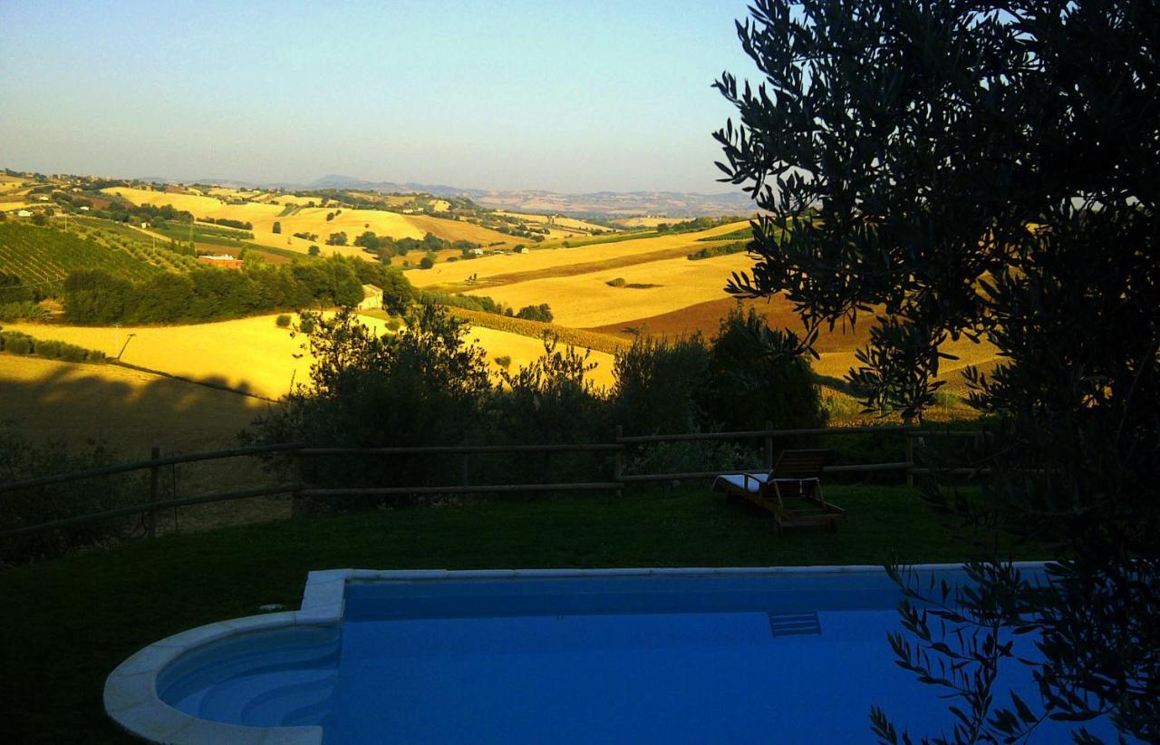 Villa Sant'Elena Morro dʼAlba المظهر الخارجي الصورة